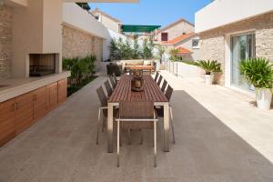 Patio nebo venkovní prostory v ubytování The White House, Brac
