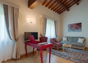 Posezení v ubytování Borgo La Chiaracia Resort & SPA