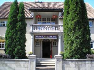 Pročelje oz. vhod v nastanitev Repo Hotel
