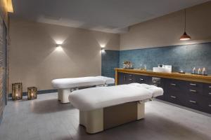 Zaplecze spa i wellness w obiekcie Relais & Châteaux Hotel Quadrille - Adults Only