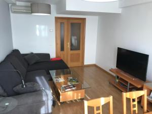 TV a/nebo společenská místnost v ubytování Moderno,luminoso con plaza de garaje