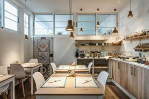 Kuchyň nebo kuchyňský kout v ubytování Loulé Coreto Guesthouse