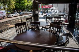 Restoran atau tempat lain untuk makan di SERPYL Plaza Hotel