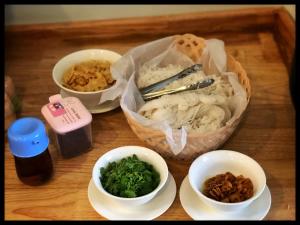 Makanan di atau berdekatan hotel