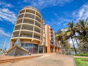 Gallery image of Point Bay - Super Stylish for Less in Durban