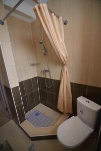 A bathroom at Ozone minihotel