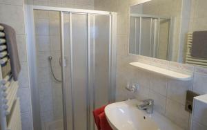 Koupelna v ubytování Appartement Pension Strolz