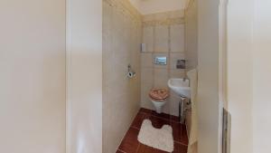 Koupelna v ubytování Topwohnung 45m2 oder weißes Zimmer 15 m2 - Nähe Grünberg