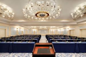 Área de negócios e/ou sala de conferências em Lotte New York Palace