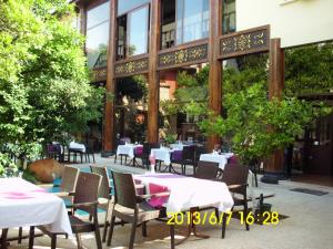 Restaurace v ubytování Villa Perla Hotel