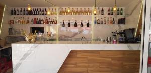 Lounge oder Bar in der Unterkunft La Vela Luxury