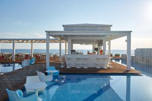 Πισίνα στο ή κοντά στο Cavo Olympo Luxury Hotel & Spa - Adult Only