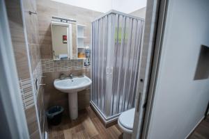 Koupelna v ubytování Bellorizzonte + 37 fotografií