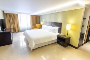 Katil atau katil-katil dalam bilik di Sonesta Hotel Cali