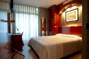 Gallery image of Hotel Villa de Barajas in Madrid