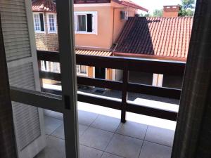 Aussicht vom Balkon eines Hauses in der Unterkunft Sobrados Muller in Gramado