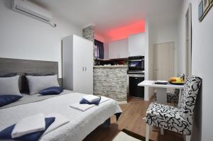 Gallery image of Apartments Song of Joys in Makarska