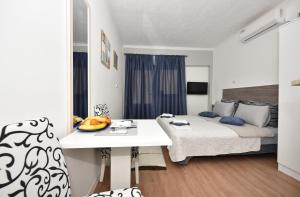 Gallery image of Apartments Song of Joys in Makarska