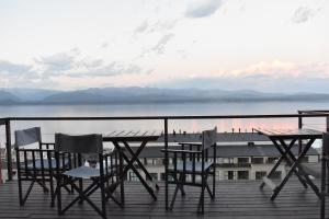 Ein Balkon oder eine Terrasse in der Unterkunft Hostel Inn Bariloche