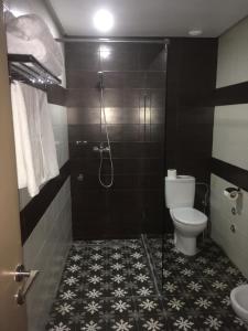 Phòng tắm tại Motel Safari Budget