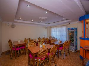 Restaurace v ubytování Hotel Garuda Inn