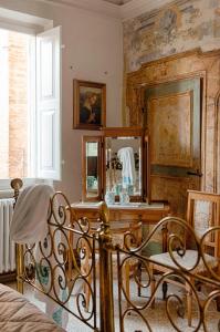 Foto da galeria de Residenza storica Volta della Morte em Urbino