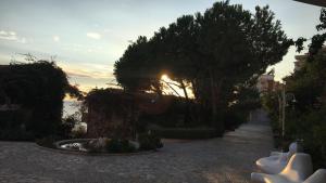 Photo de la galerie de l'établissement Bougainville Bay Resort - Villa 11, à Saranda 37 autres photos