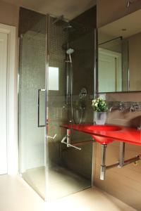 Koupelna v ubytování Tabacchi Luxury apartment in Lucca historical center near toll Parking