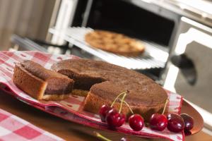Jedlo v ubytovaní bed & breakfast alebo blízkom okolí