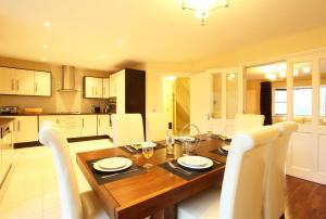 Fotografie z fotogalerie ubytování Ardmullen Walnut 3 Bed Holiday Home v destinaci Kenmare + 65 fotografií