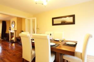 Fotografie z fotogalerie ubytování Ardmullen Walnut 3 Bed Holiday Home v destinaci Kenmare