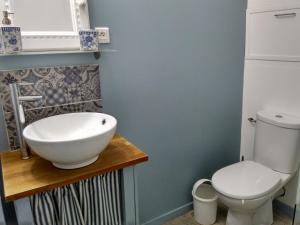 La maison du Plo tesisinde bir banyo