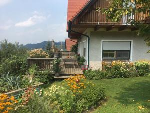 A garden outside Hopfenhof
