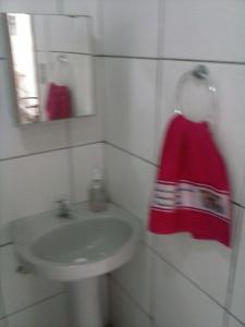 Um banheiro em CHACARA NOSSA SENHORA DAS DORES