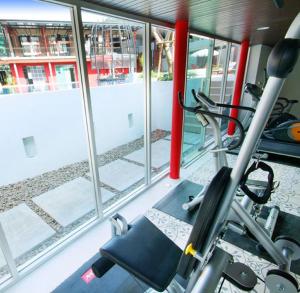 Fitness centrum a/nebo fitness zařízení v ubytování Red Ginger Chic Resort