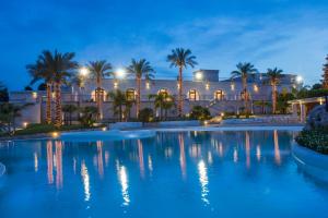 Бассейн в Relais Masseria Caselli или поблизости