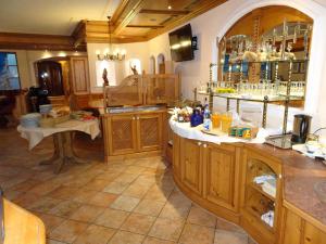 Lounge nebo bar v ubytování Hotel & Weinstube Restaurant Filling