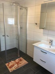 Koupelna v ubytování Ferienwohnung Krabbenkutter-Greetsiel