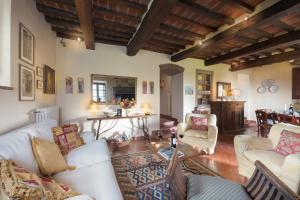 Kuchyň nebo kuchyňský kout v ubytování Villa la Certosa