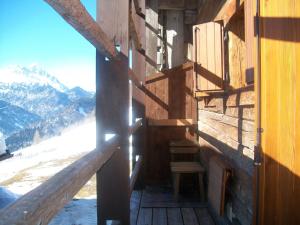 Ein allgemeiner Bergblick oder ein Berglick von des Hotels aus