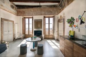 Кухня или мини-кухня в Starhost - Trotula Charming Houses
 +34 фотографии