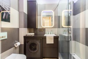 Kúpeľňa v ubytovaní Nadmorski Dwor Wood Apartment + 12 fotografií