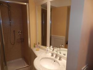 A bathroom at Bigo Guest House