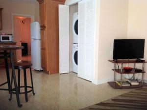 Kuchyň nebo kuchyňský kout v ubytování Beacon Rise Apartment
