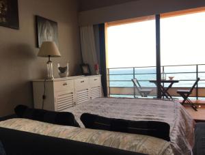 Posteľ alebo postele v izbe v ubytovaní Apartamento Benalmádena costa, Torremuelle