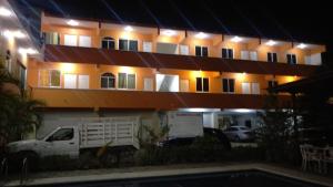 Tòa nhà nơi khách sạn tọa lạc