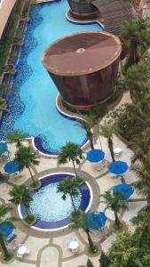 Kolam renang di atau dekat dengan KL Times Square Apartment