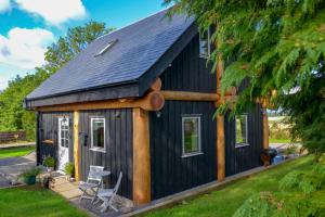 Gallery image of Rowanlea Lodge With Hot Tub in Marykirk