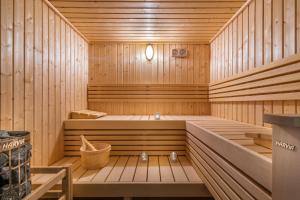 Фотография из галереи Hotel Les Arolles в Мерибеле +37 фотографий