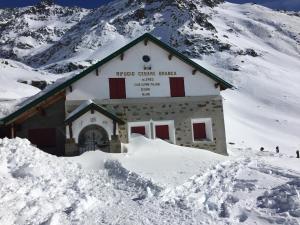 Alpine Chalet v zimě